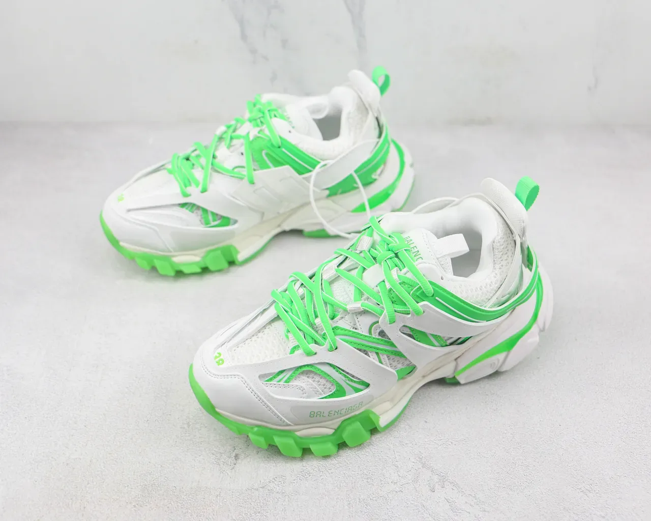 Balenciaga Track Trainer Blanc et Vert Néon Sneakers Chunky 4