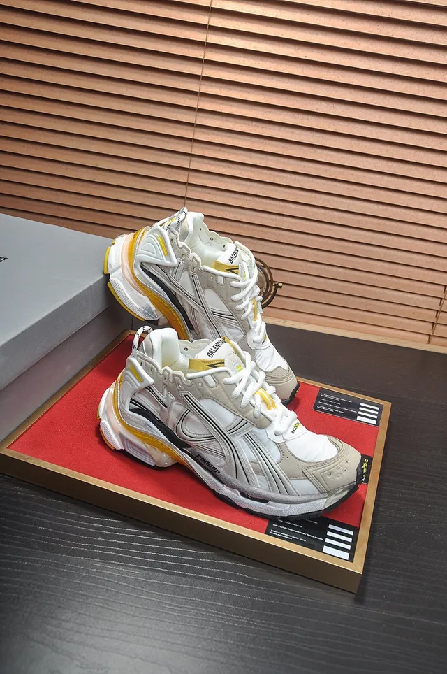 Balenciaga Track Trainer brancas bege pretas amarelas tênis chunky 6