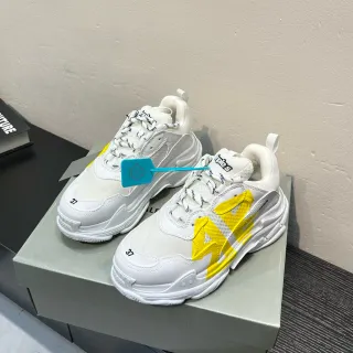 Balenciaga Track Trainer أحذية رياضية بيضاء وصفراء سميكة