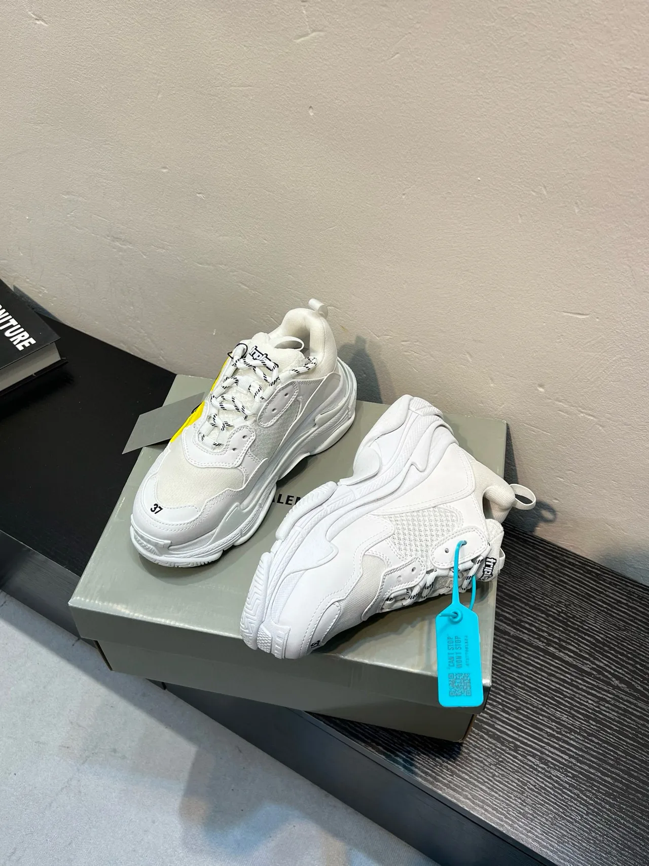 Balenciaga Track Trainer Baskets à semelle épaisse blancs et jaunes 3