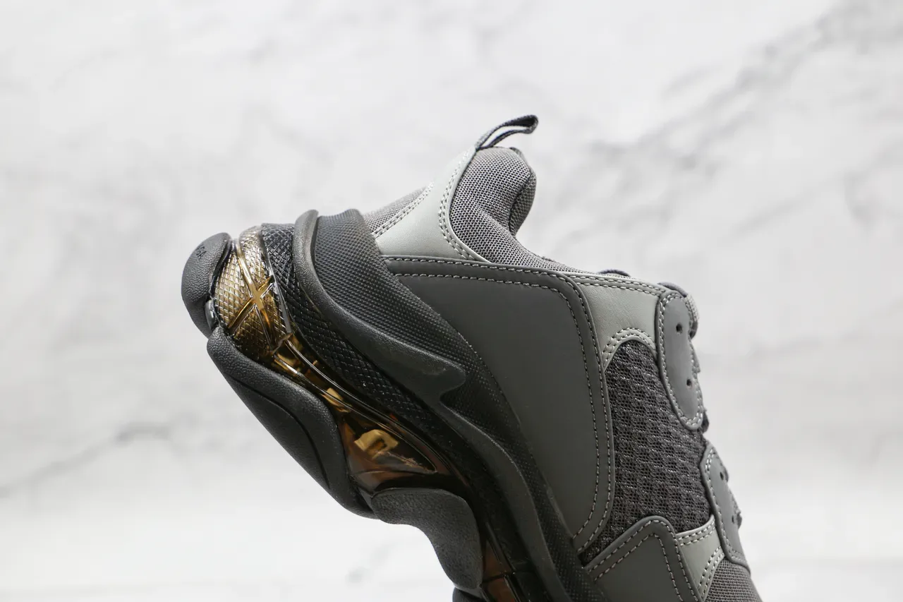 Balenciaga Triple S Gris et Noir Chaussures Chunky 6