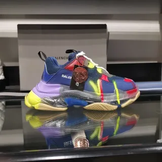 Balenciaga Triple S كانكي متعدد الألوان