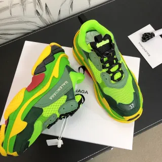 Balenciaga Triple S حذاء رياضي سميك أخضر نيون أصفر
