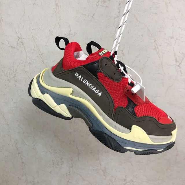 Balenciaga Triple S Sneakers chunky rouge marron crème 5