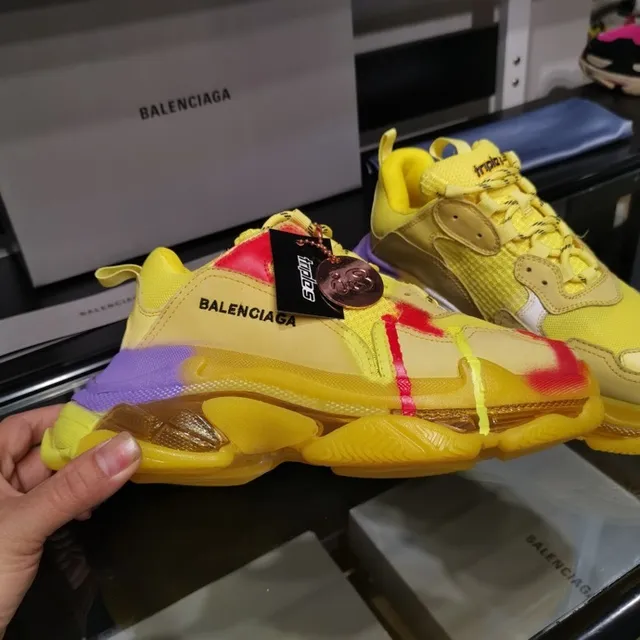 Balenciaga Triple S Amarelo Roxo Vermelho Salpicadura de tinta Tênis com sola grossa 4