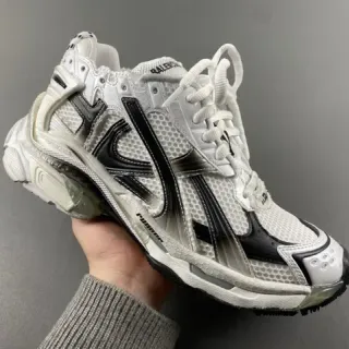 Balenciaga أحذية رياضية كبيرة أبيض أسود منصة كعب شبكة متعددة الطبقات وتراكب اصطناعية