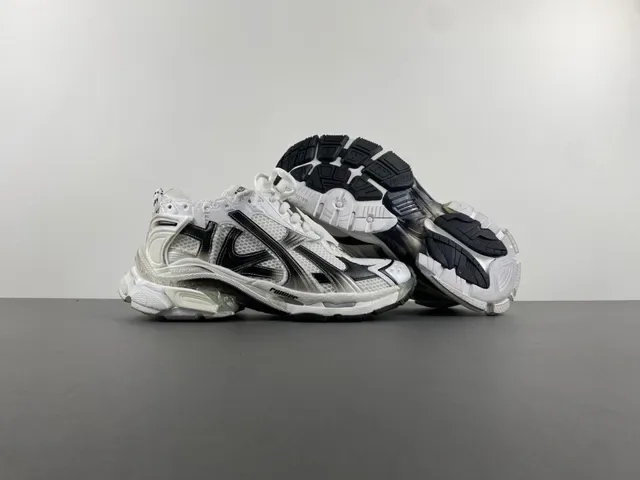 Balenciaga Chaussures Chunky Blancs et Noirs semelle plateforme maille multicouche recouvrements synthétiques 12