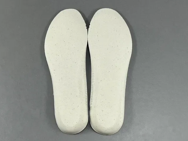 Balenciaga Branco e Vermelho Malha e Superposição Sintética Superior Esculturada Sola Multicamadas Sapatilhas Chunky 4