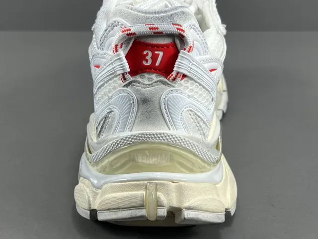 Balenciaga Branco e Vermelho Malha e Superposição Sintética Superior Esculturada Sola Multicamadas Sapatilhas Chunky 6