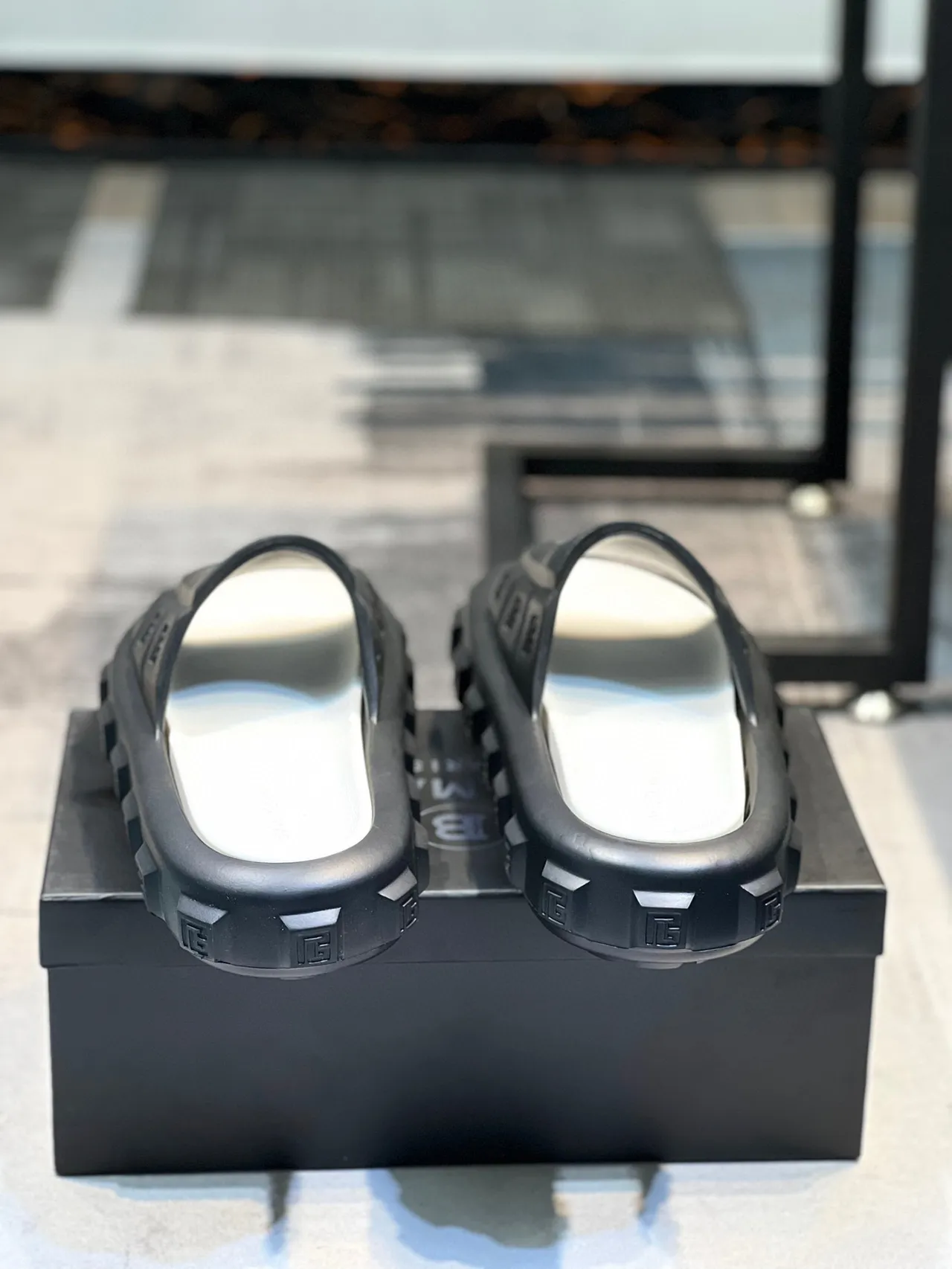 Balmain B-Bold Black and White Molded Logo Slippers 3