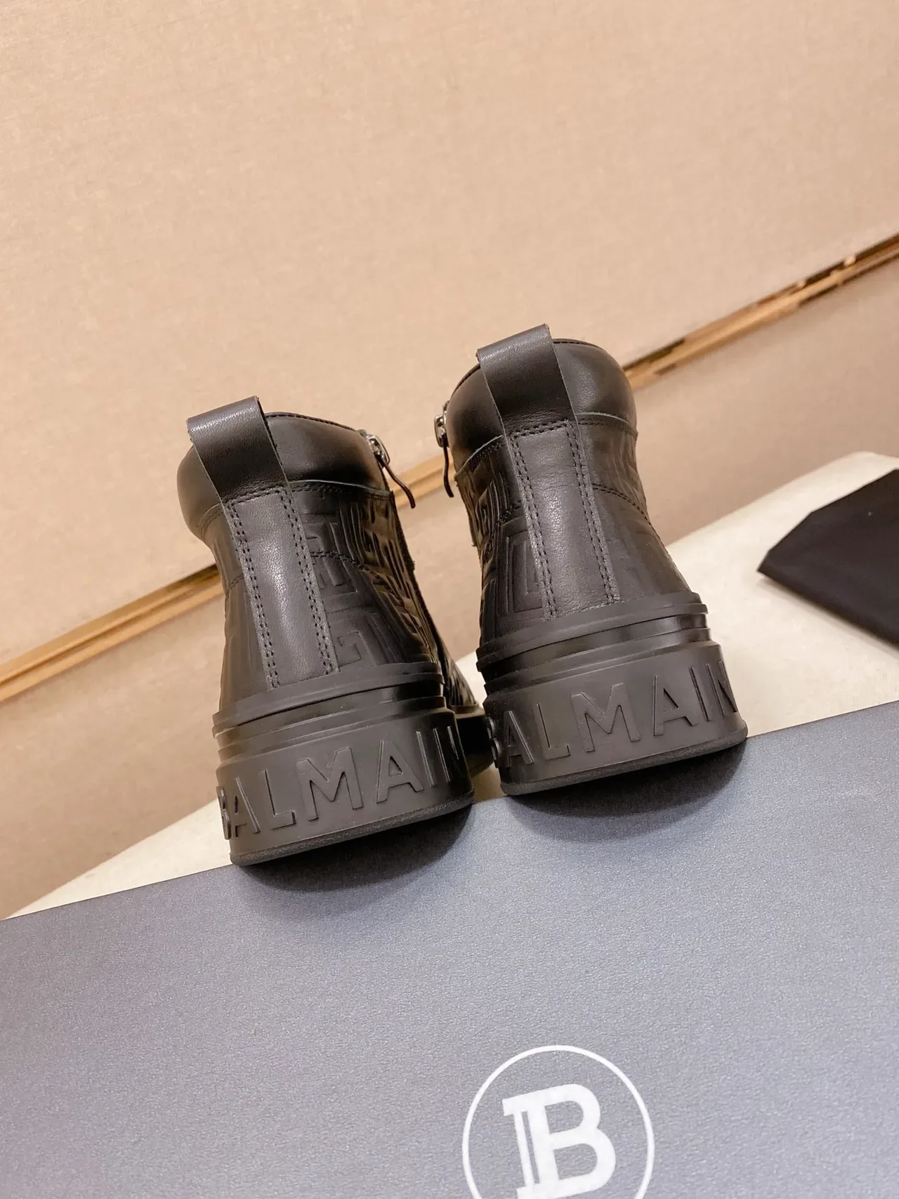 Balmain B-Court Chaussure lifestyle noire High-Top Embossed Greek Key 3