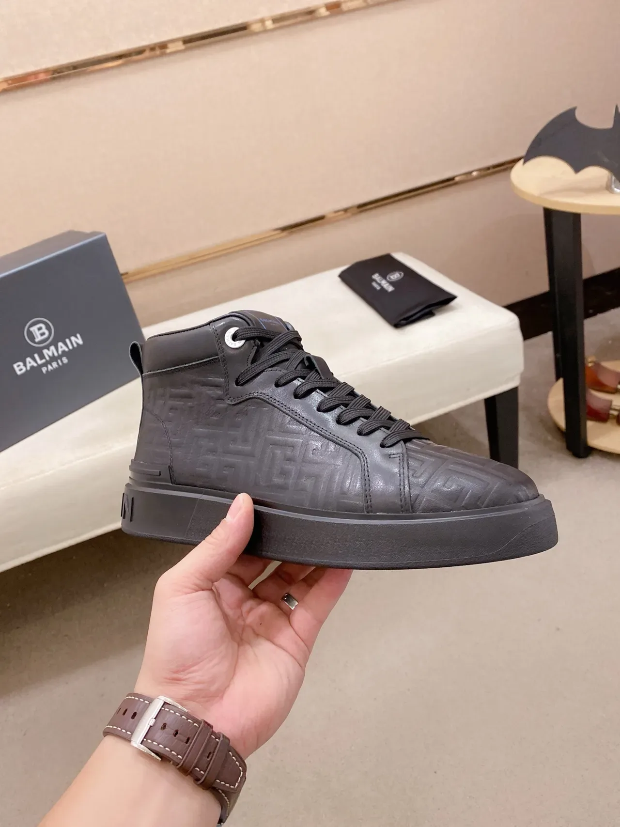 Balmain B-Court Chaussure lifestyle noire High-Top Embossed Greek Key 4