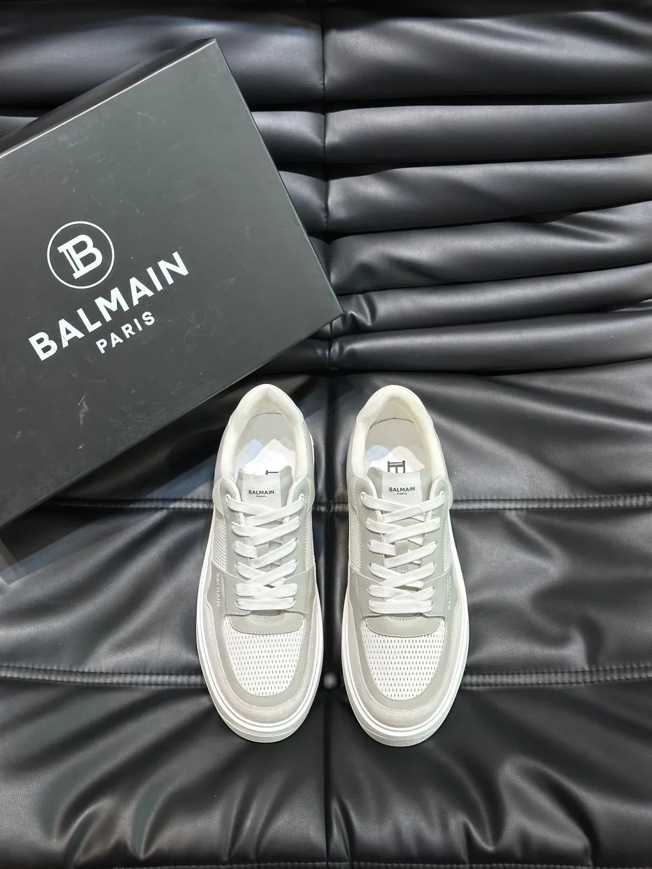 Balmain Gris Blanc Stratifié Cuir Et Maille Supérieure Semelle Plateforme Sculptée Sneakers Lifestyle 2