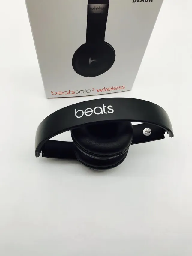 Beats Wireless Black Matte Finish Adjustable Headband Over-ear Headphones 2