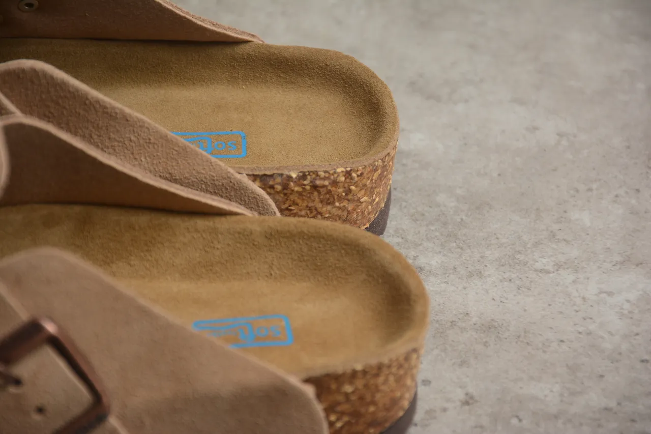 Birkenstock Arizona नعाल بني فاتح من البيدي بإبزة واحدة 5