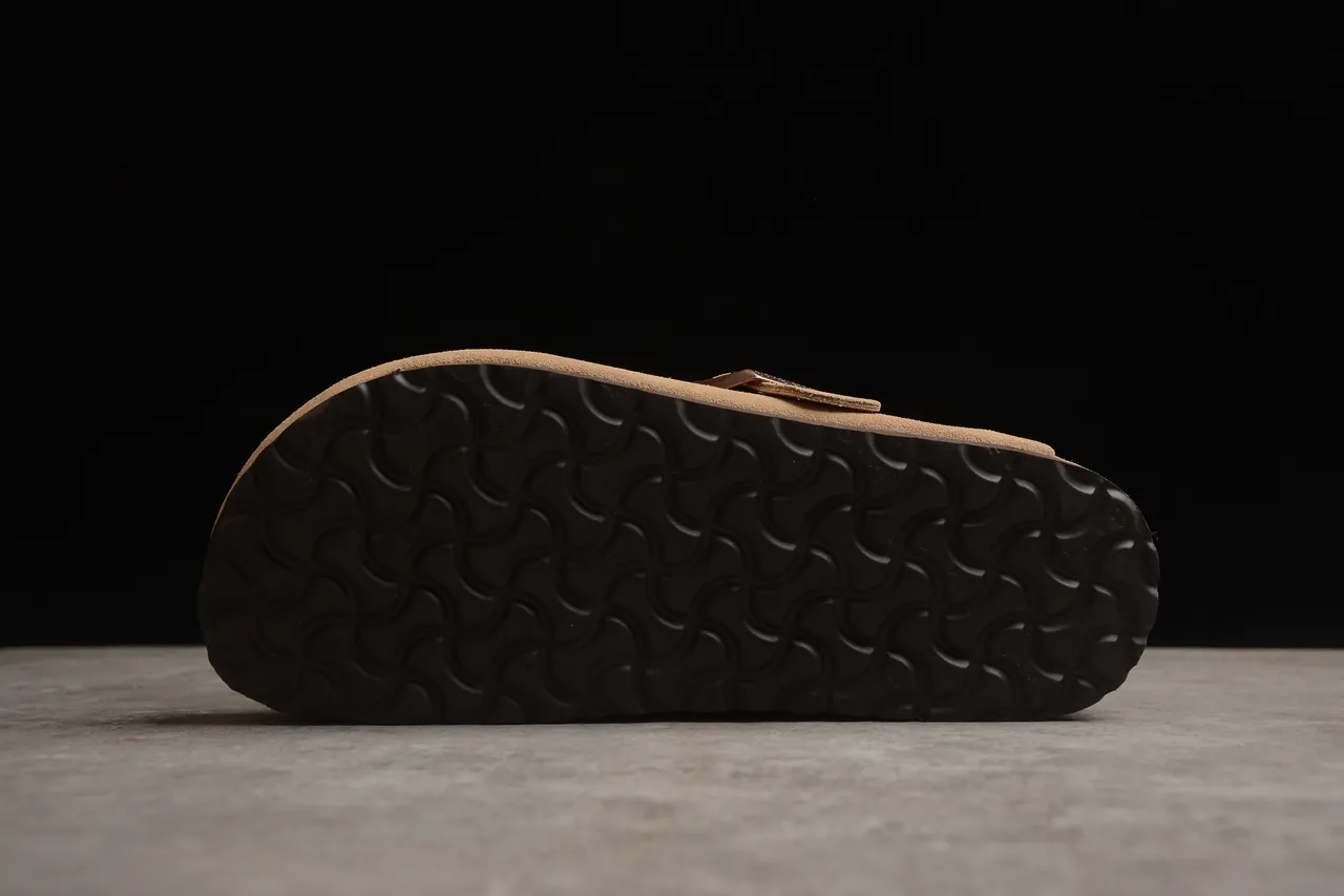 Birkenstock Arizona नعाल بني فاتح من البيدي بإبزة واحدة 10