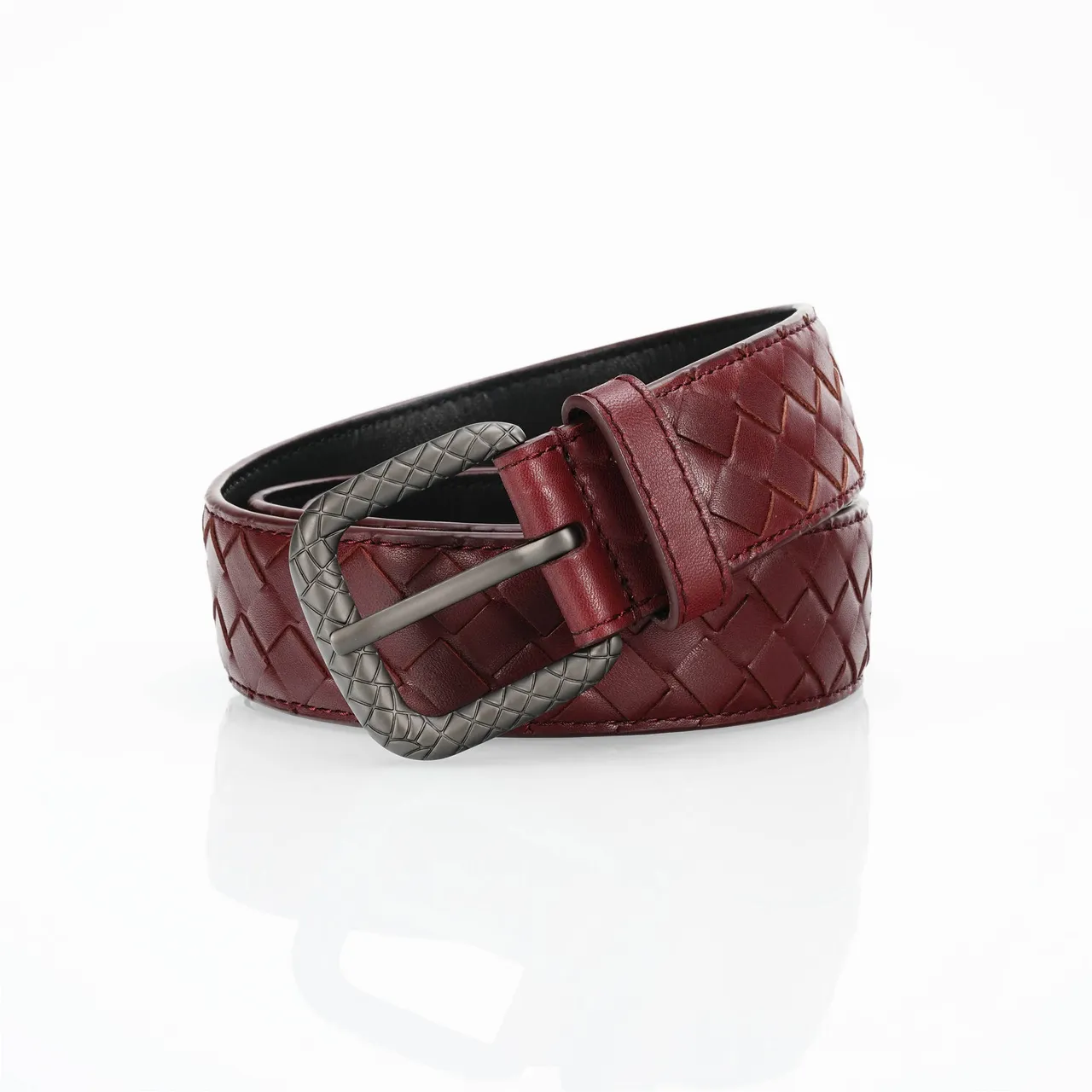 Bottega Veneta Cassette Intrecciato Ceinture en cuir bordeaux 4