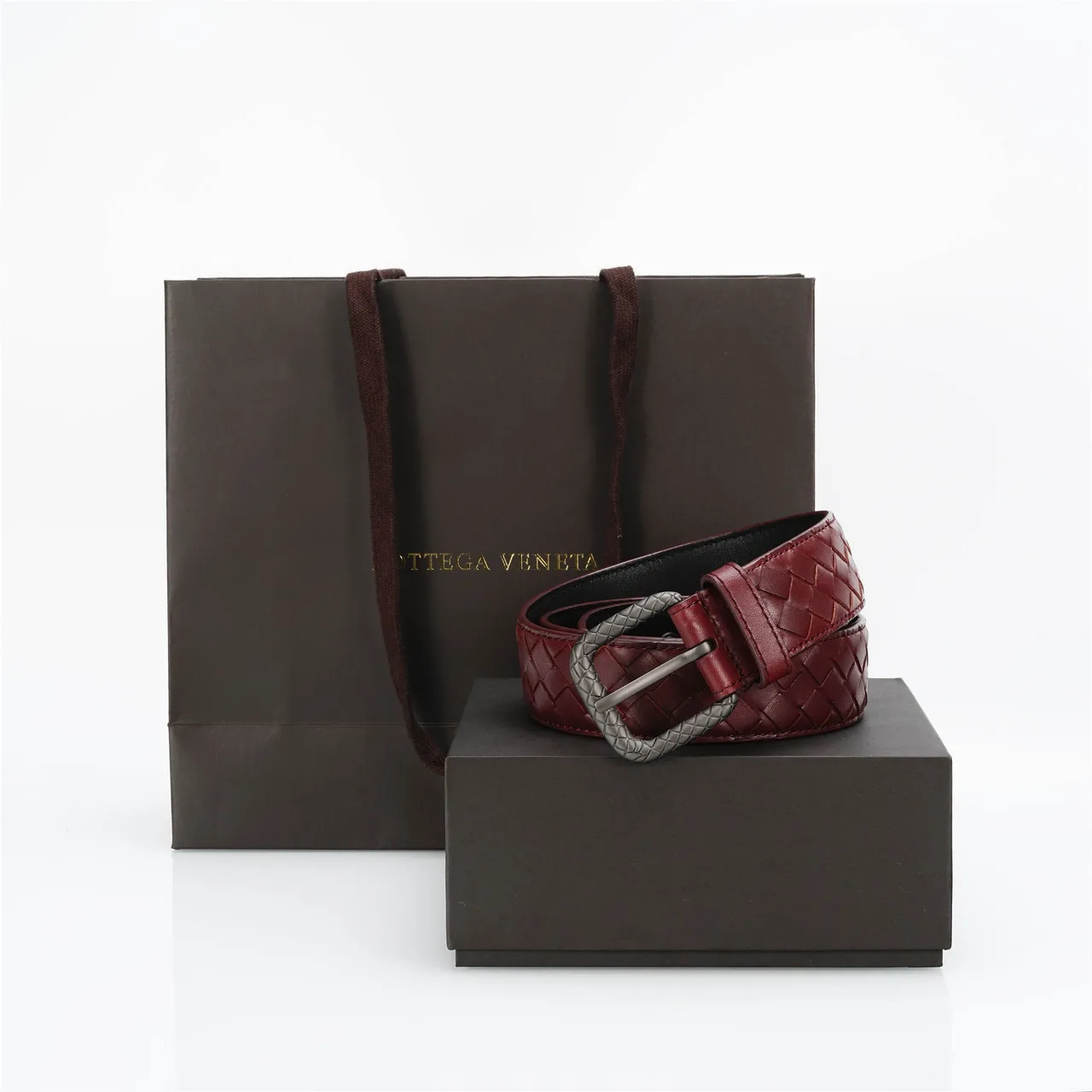 Bottega Veneta Cassette Intrecciato Ceinture en cuir bordeaux 5