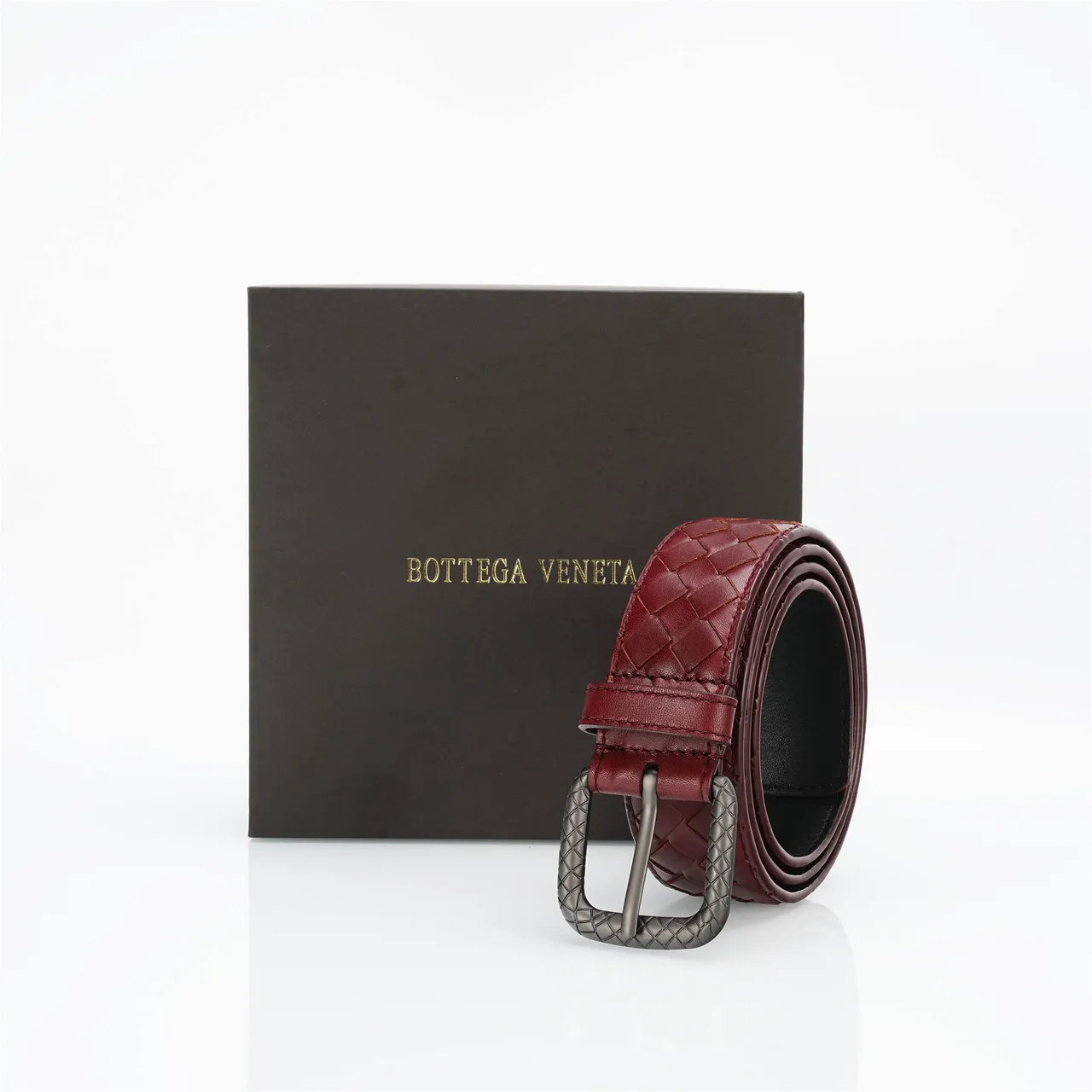 Bottega Veneta Cassette Intrecciato Ceinture en cuir bordeaux 6