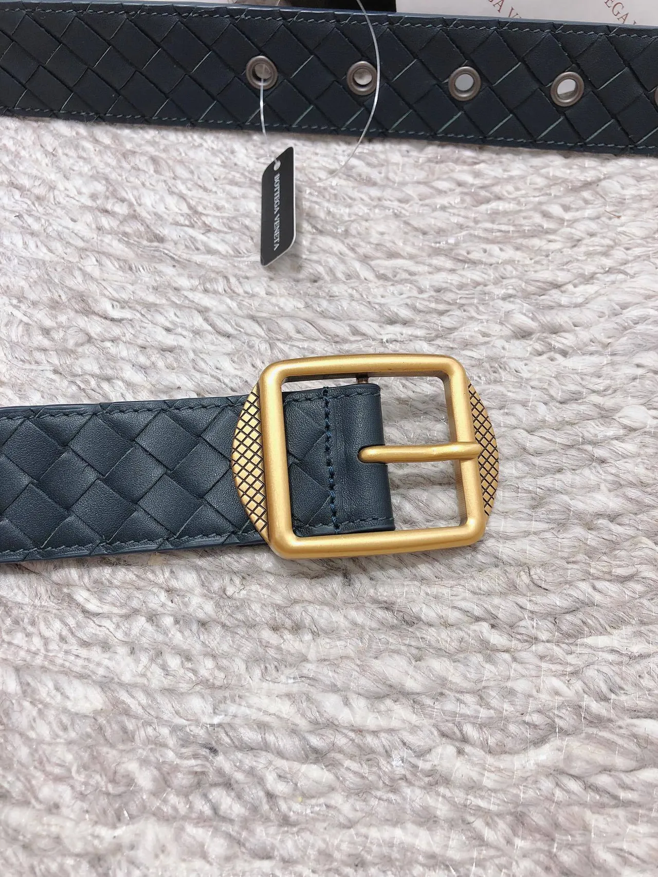 Bottega Veneta Cassette Intrecciato ceinture cuir bleu marine 4