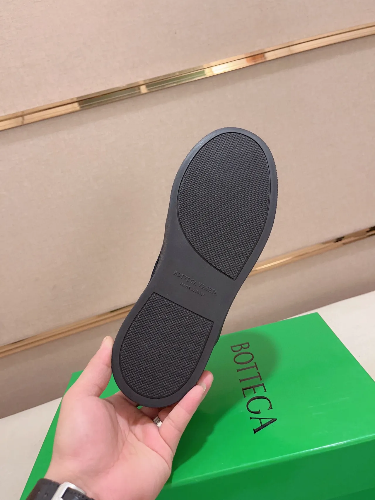 Bottega Veneta Cassette Loafer أسود منسوج سويد منزلق 9