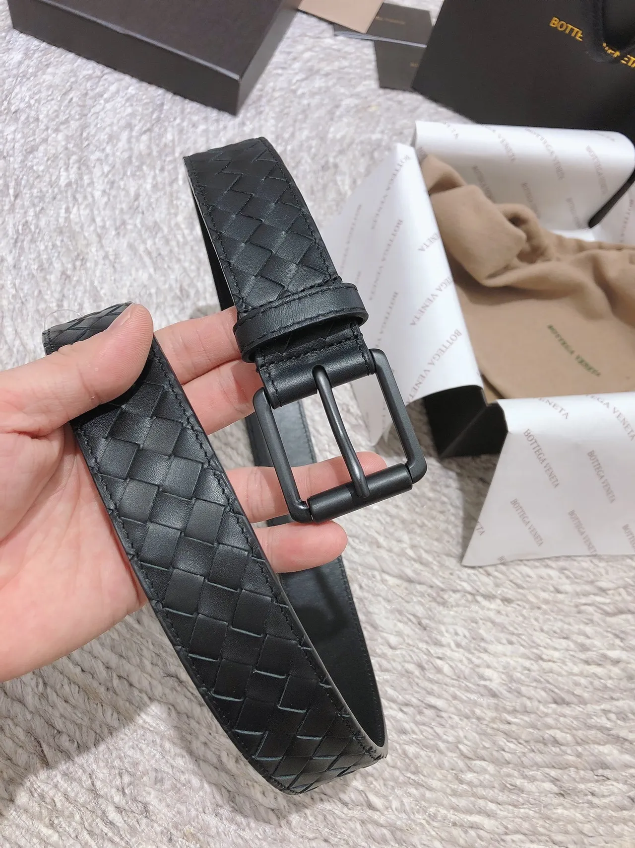 Bottega Veneta Intrecciato Ceinture en Cuir Noir Tressée avec Fermetures Mate 2