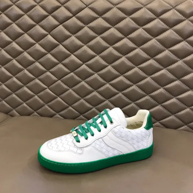 Bottega Veneta sneakers lifestyle blanc et vert en cuir tressé low-top 5