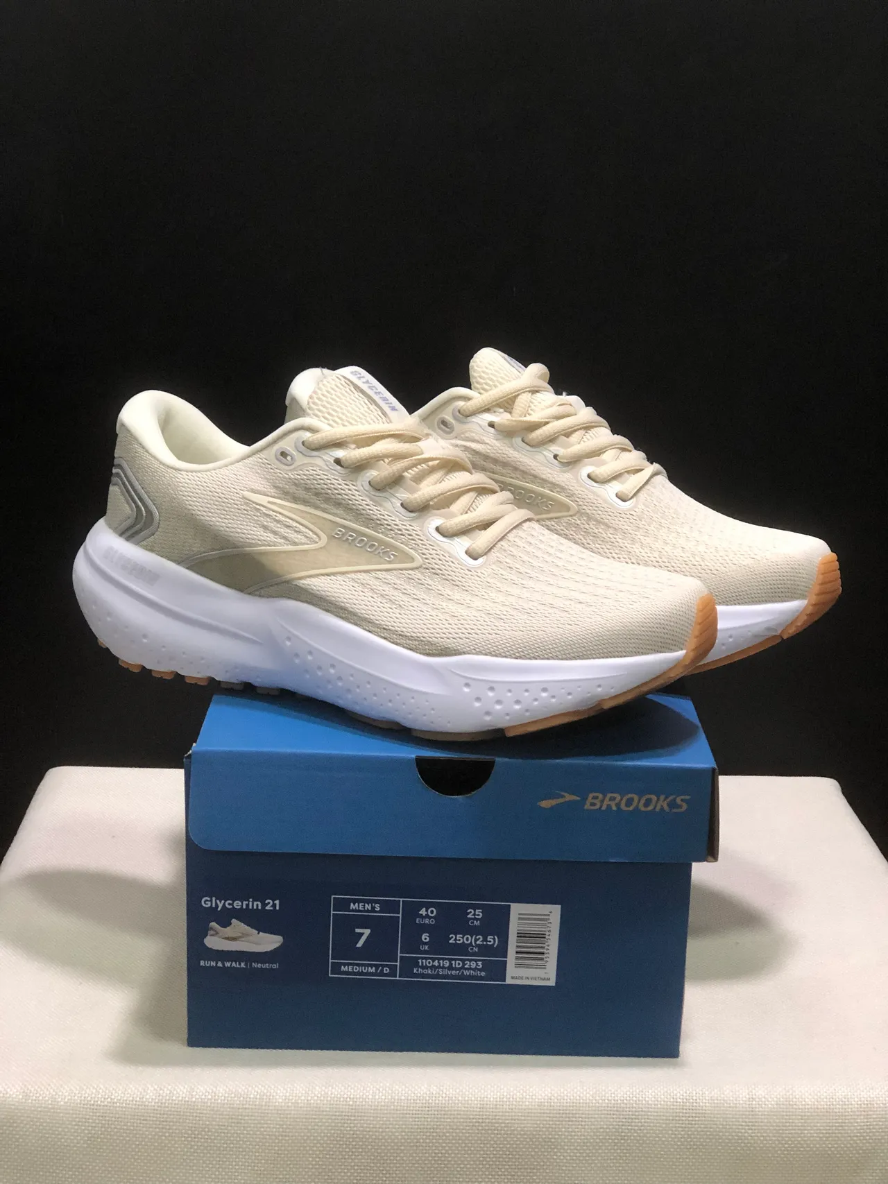 Brooks Glycerin Off-White and Gum أحذية جري 2