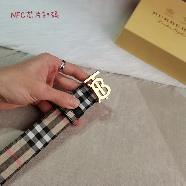 Burberry Bege Preto House Check tecido dourado Gold-Tone TB Monogram fivela cinto de couro 2