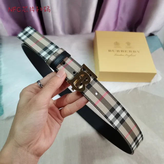 Burberry Bege Preto House Check tecido dourado Gold-Tone TB Monogram fivela cinto de couro 3