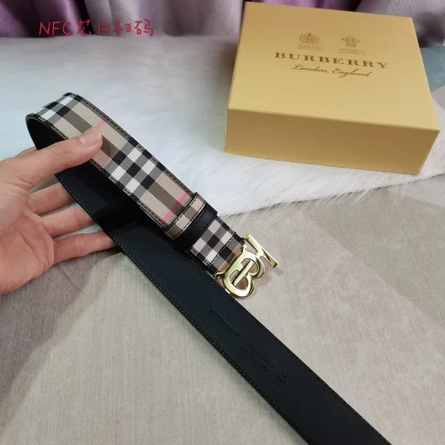Burberry Bege Preto House Check tecido dourado Gold-Tone TB Monogram fivela cinto de couro 7