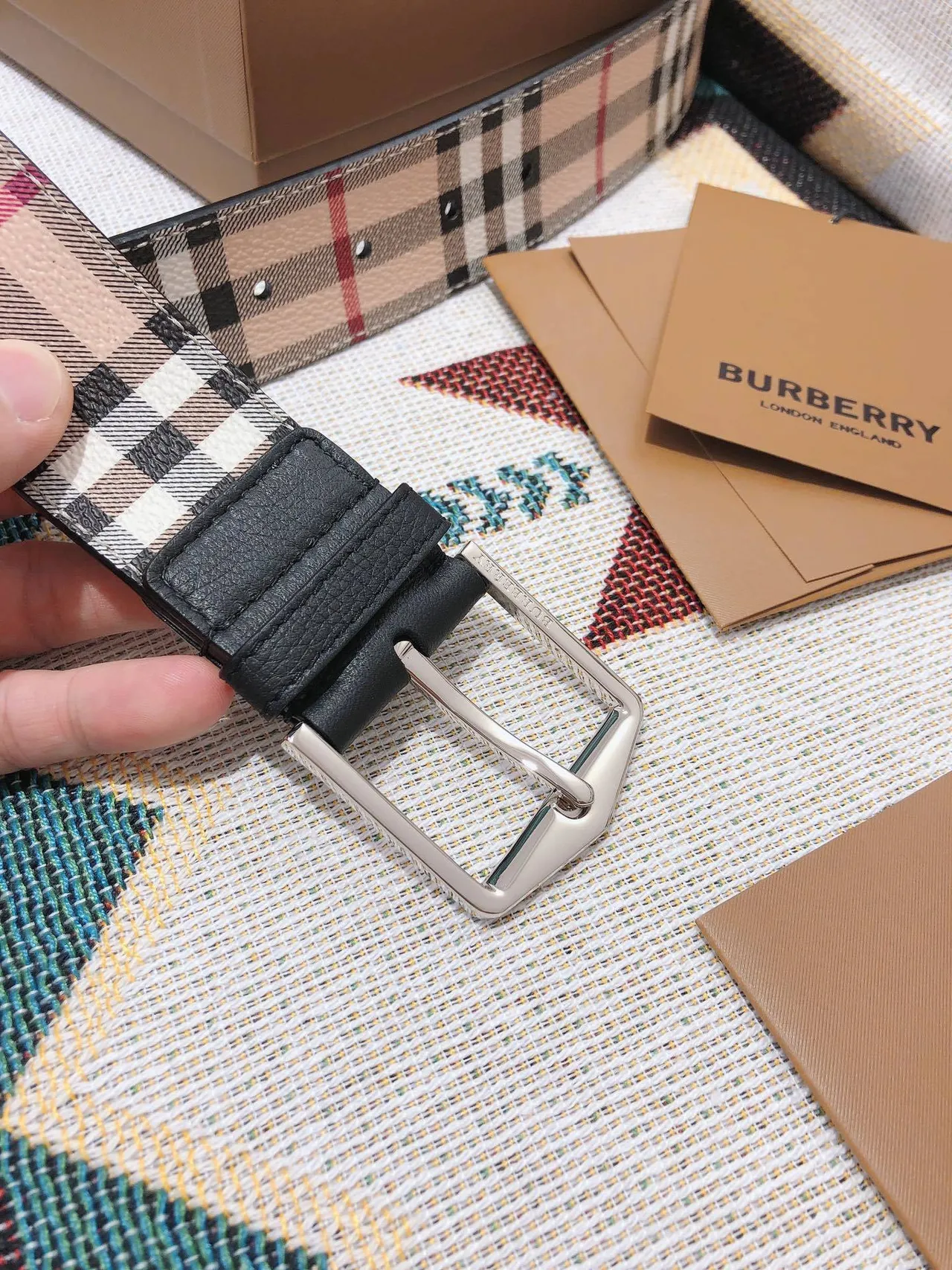 Burberry beige noir rétro carreaux toile finitions cuir ceinture 6