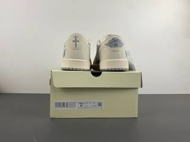 Burberry Beige Gray Low-Top Leather-and-Synthetic Upper Lifestyle Sneakers 17