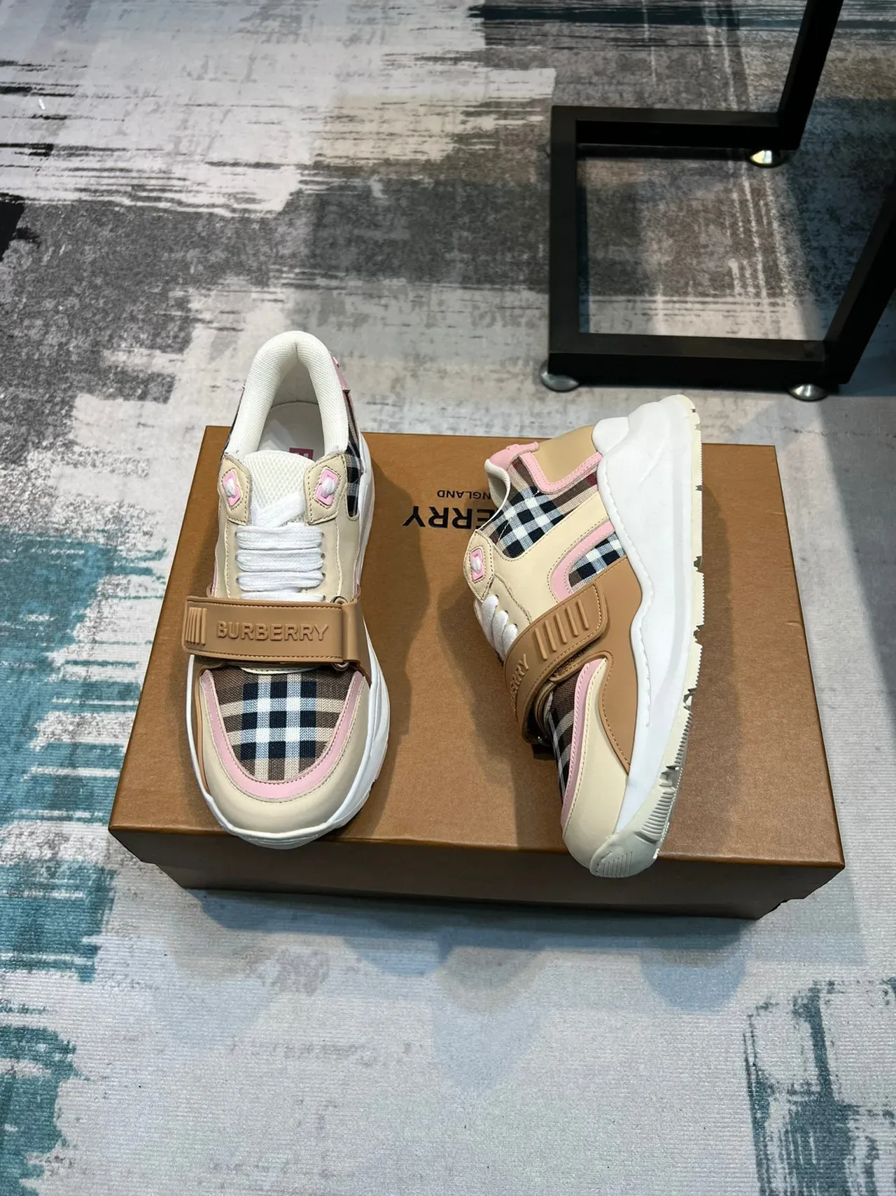 Burberry Beige Tênis Chunky Sola Rosa Painéis de Tecido Xadrez 4