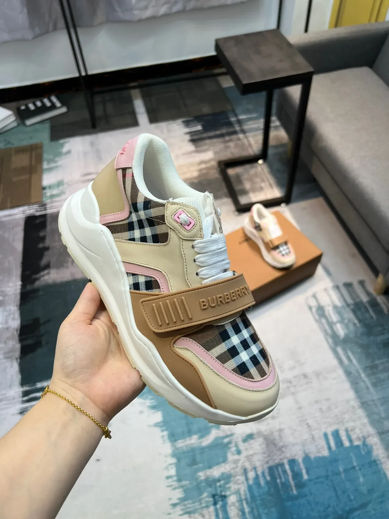 Burberry Beige Tênis Chunky Sola Rosa Painéis de Tecido Xadrez 5