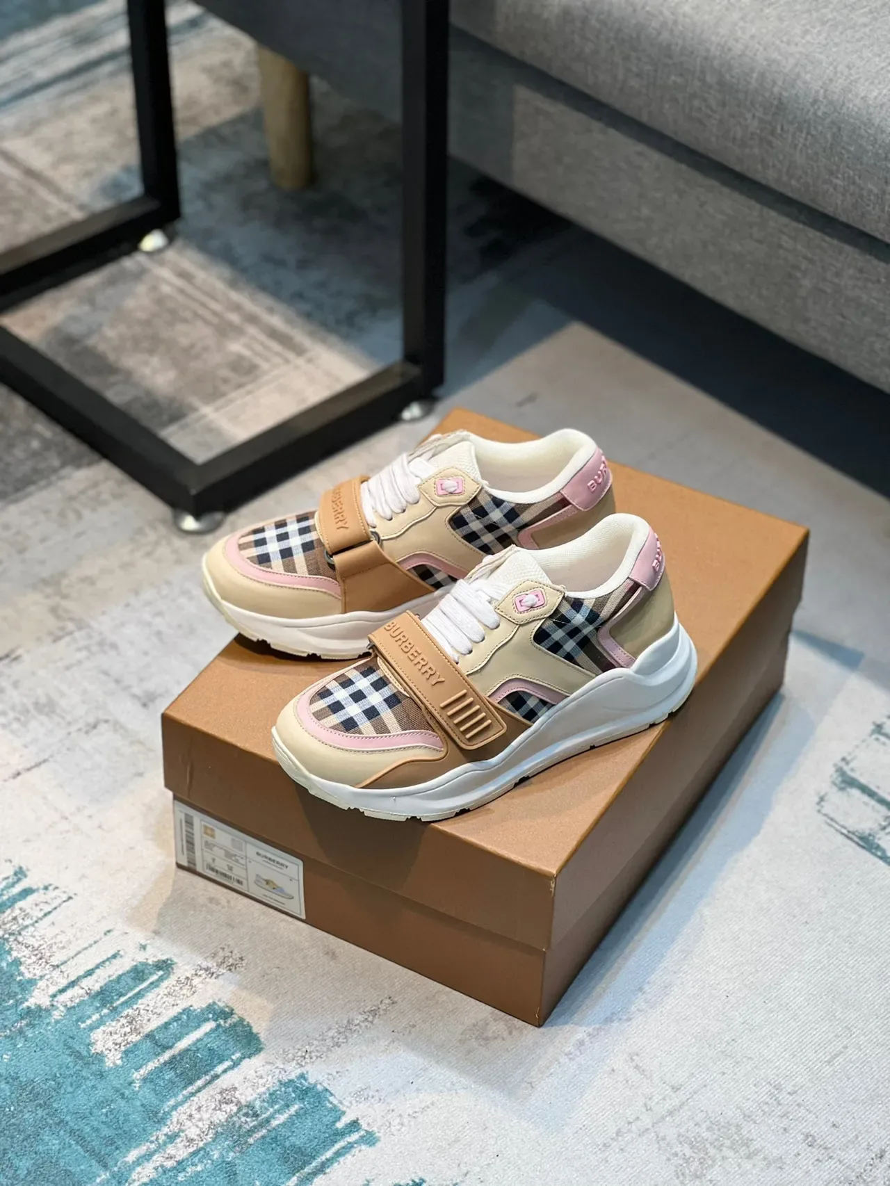 Burberry Beige Tênis Chunky Sola Rosa Painéis de Tecido Xadrez 7