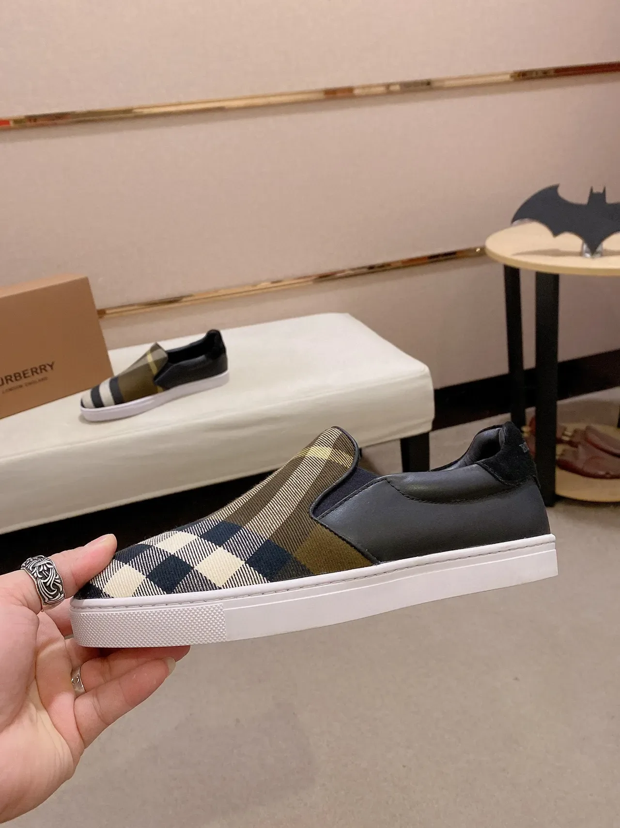 Burberry أسود متعدد الألوان slip-on مطبوعة بالمربعات أحذية رياضية نمط حياة 8