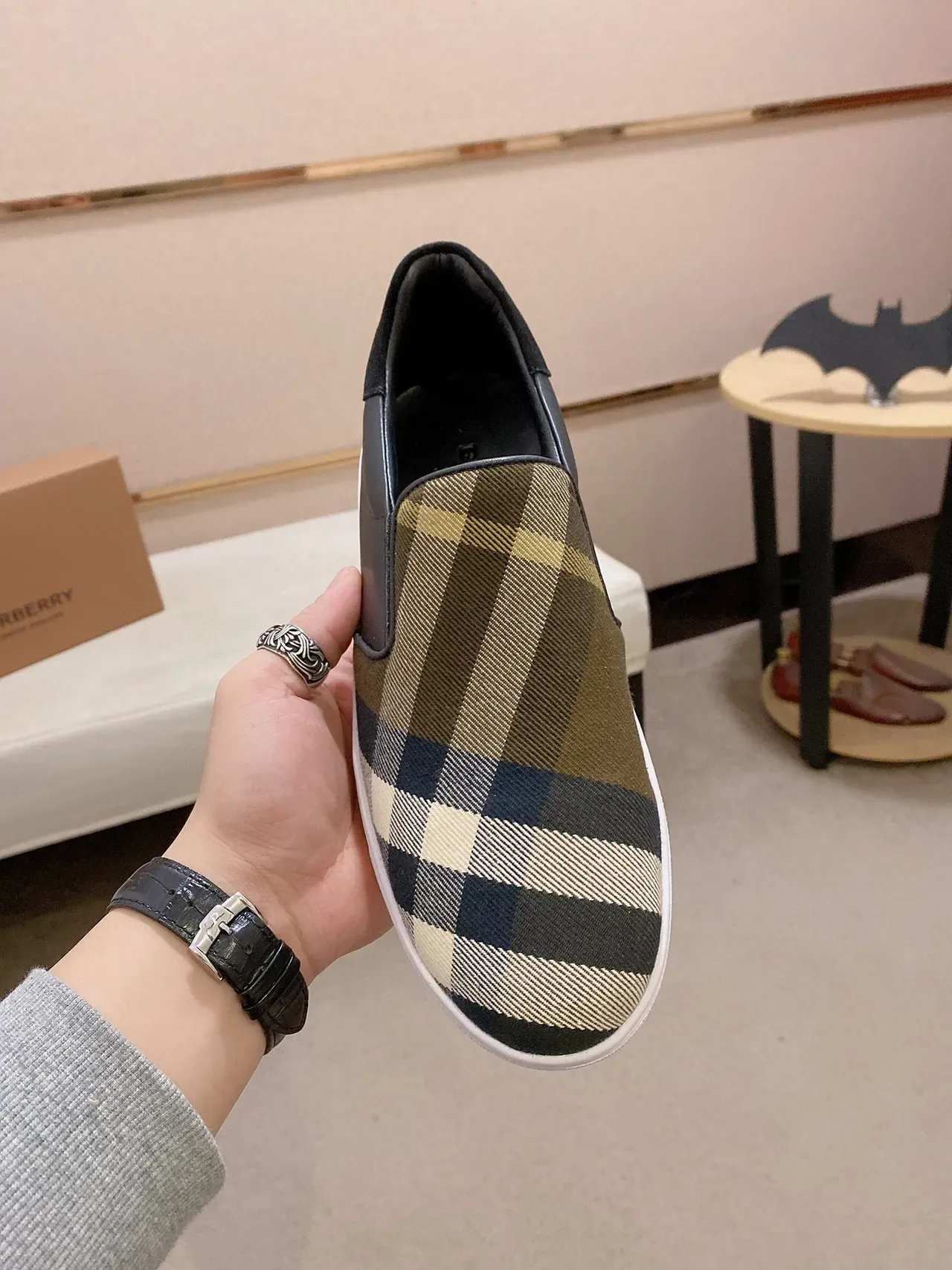 Burberry أسود متعدد الألوان slip-on مطبوعة بالمربعات أحذية رياضية نمط حياة 9