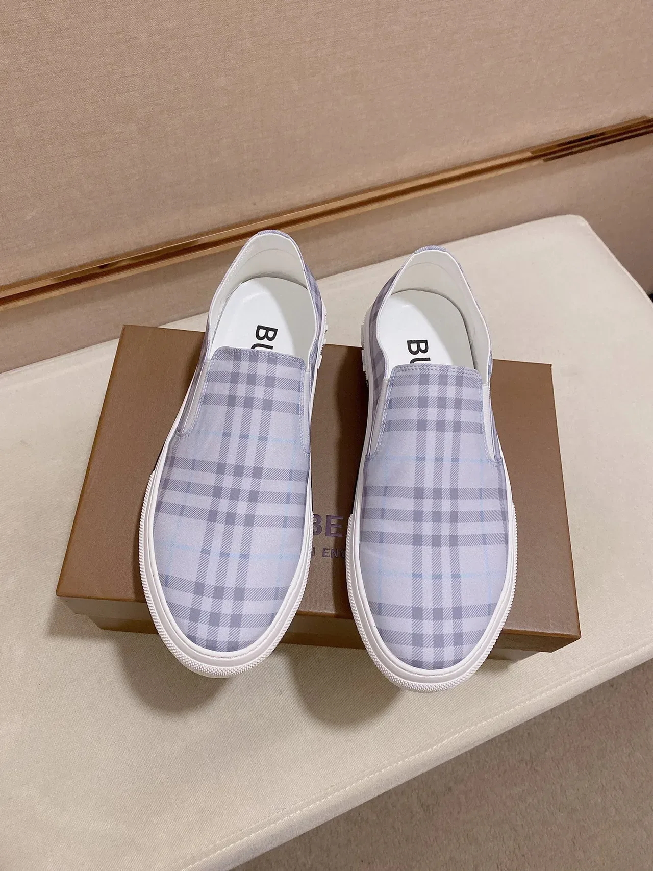 Burberry Sneakers Lifestyle Bleu Blanc à Enfiler Semelle Plateforme 4
