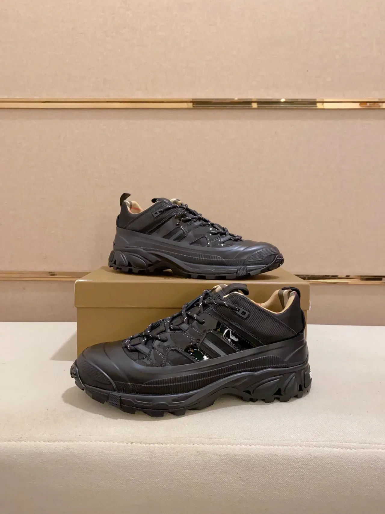 Burberry Chunky Sole Black Lifestyle Sneakers 9