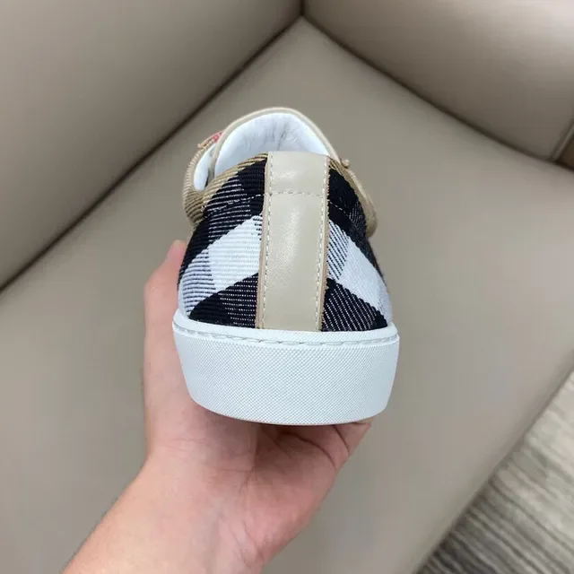 Burberry House Check Beige Rouge Noir Blanc Style de vie Chaussures lifestyle 3
