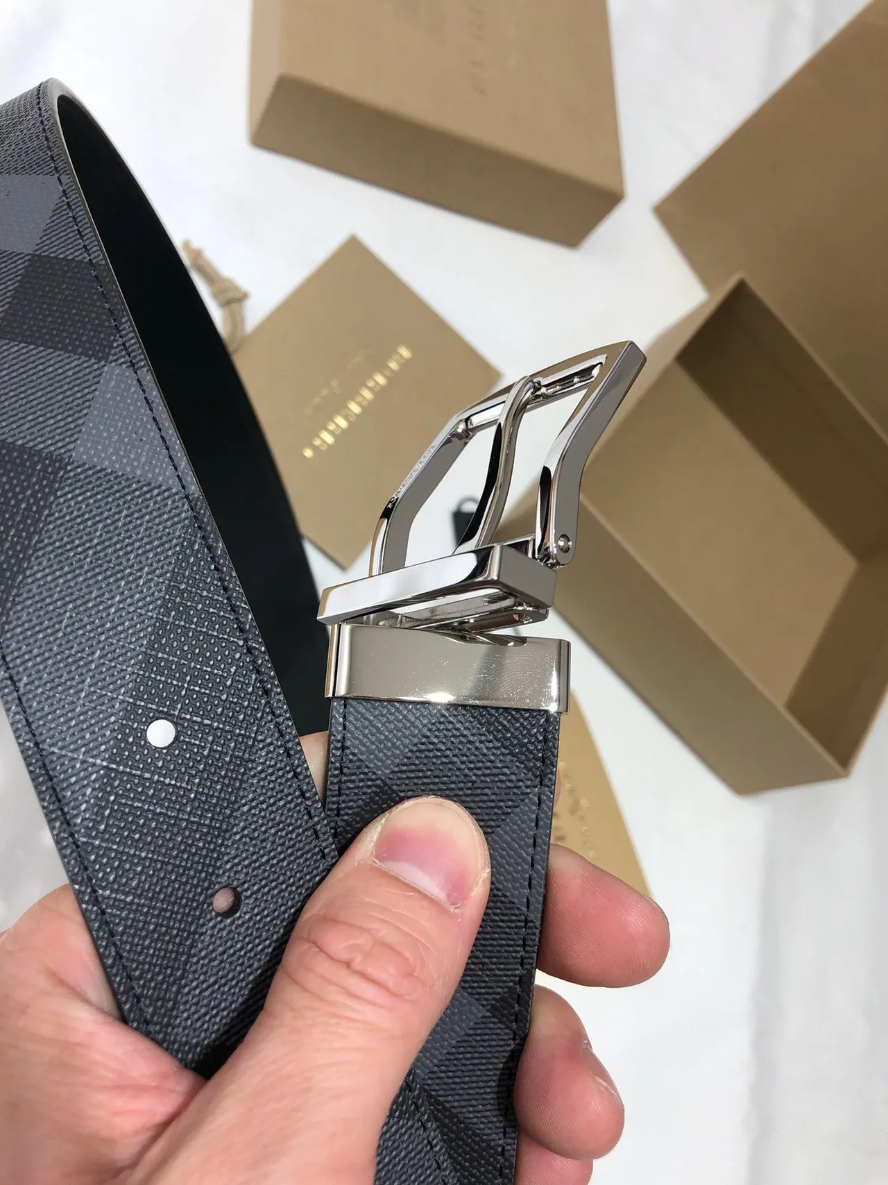 Burberry House Check Gray Black Leather Belt 5