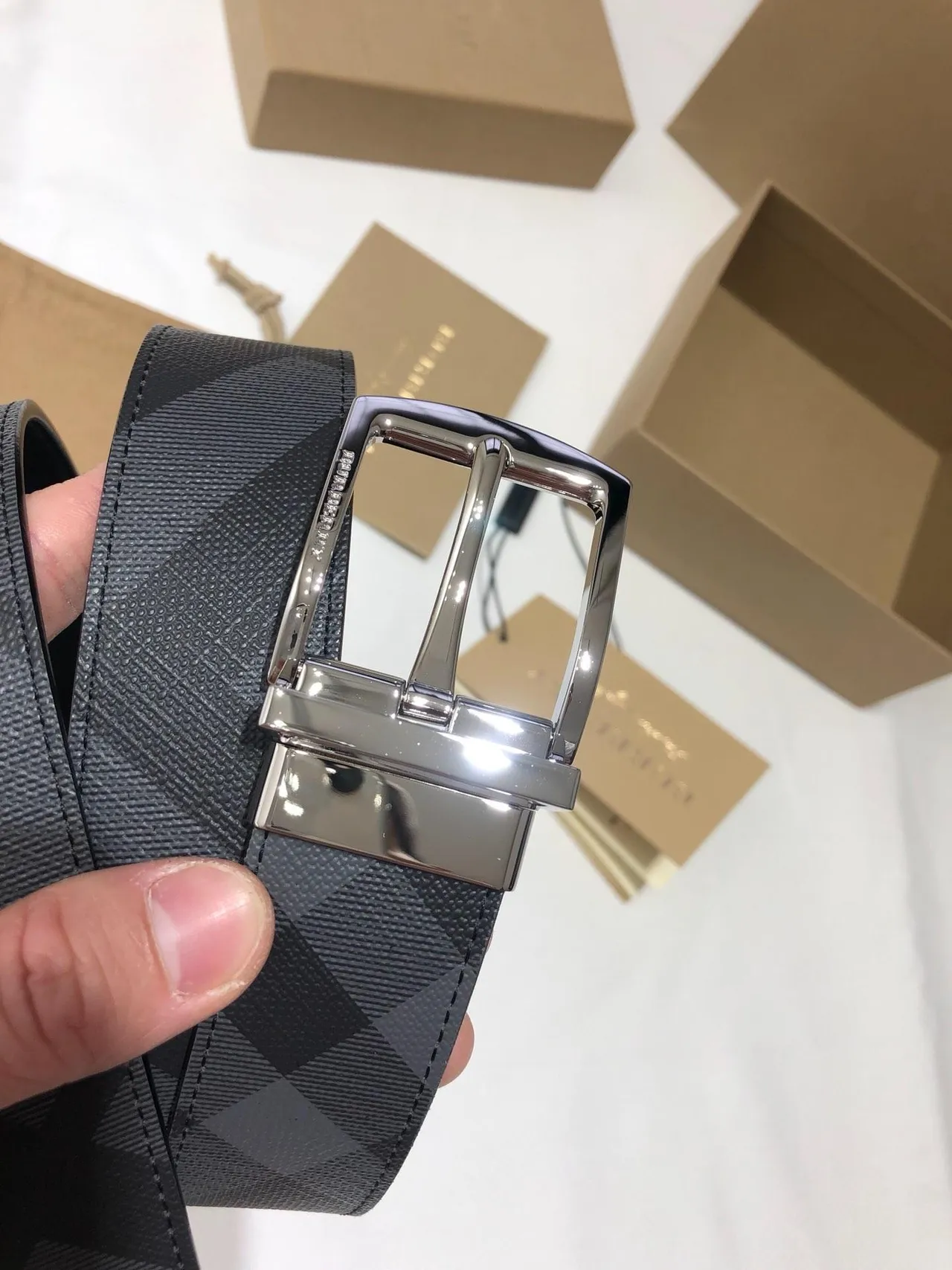 Burberry House Check Gray Black Leather Belt 7