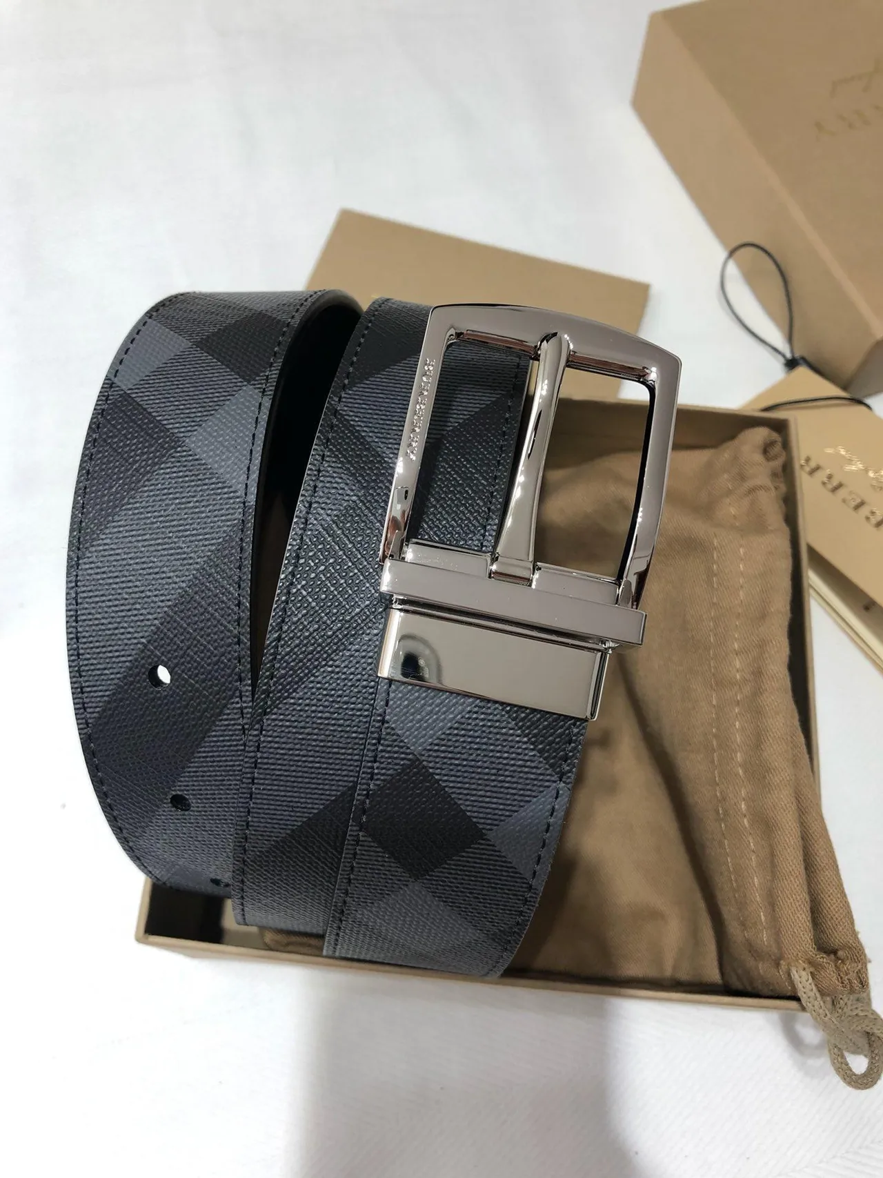 Burberry House Check Gray Black Leather Belt 9