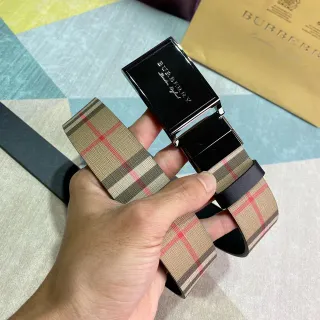 Burberry Knight Beige Check Reversible Leather Belt