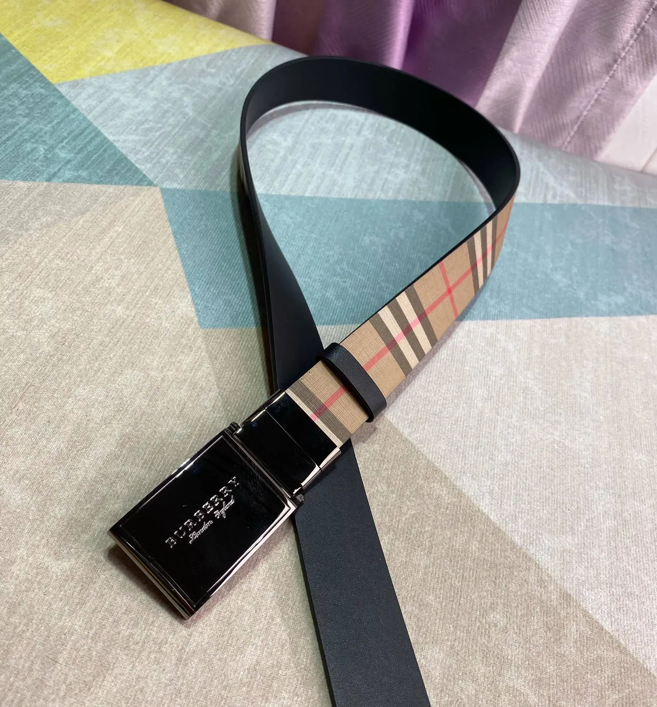 Burberry Knight Beige Check উল্টানো যায় এমন চামড়ার বেল্ট 2