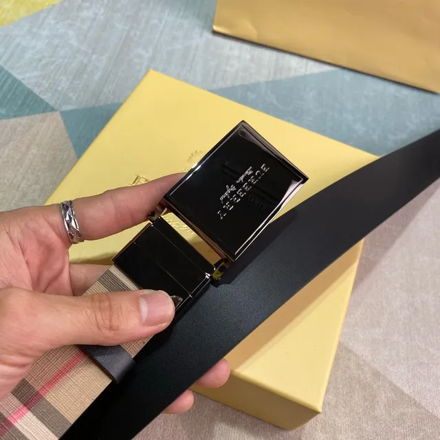 Burberry Knight Beige Check উল্টানো যায় এমন চামড়ার বেল্ট 7