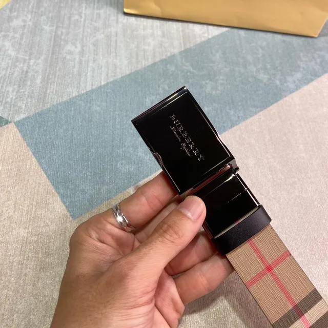 Burberry Knight Beige Check উল্টানো যায় এমন চামড়ার বেল্ট 8