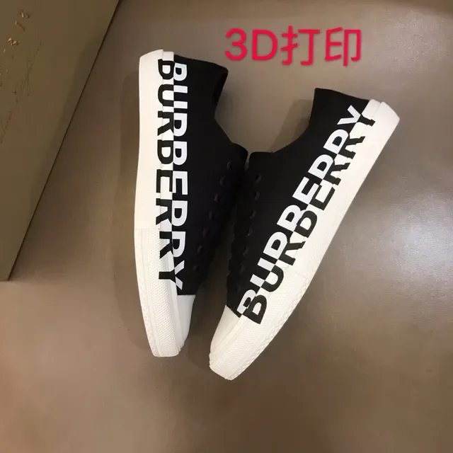 Burberry Logo-Side Sneakers Lifestyle Noir et Blanc 3