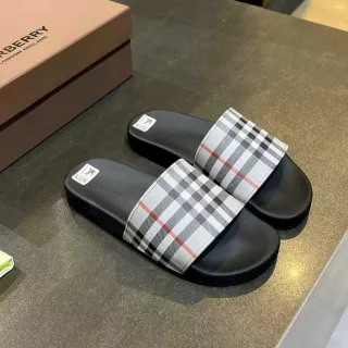 বার্বেরি নোভা চেক স্ট্র্যাপ স্লিপার